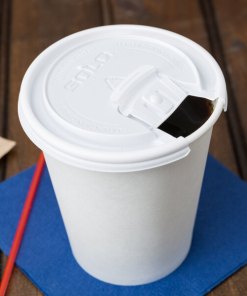 SOLO® LIFTBACK ’N’ LOCK TAB LIDS FLAT FOR 10-24 OZ FOR HOT CUPS 1000 CT